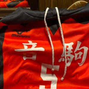 Men’s xl (but fits like large/medium) Japanese volleyball hoodie.